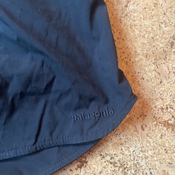 Patagonia women’s running shorts - Picture 3 of 4